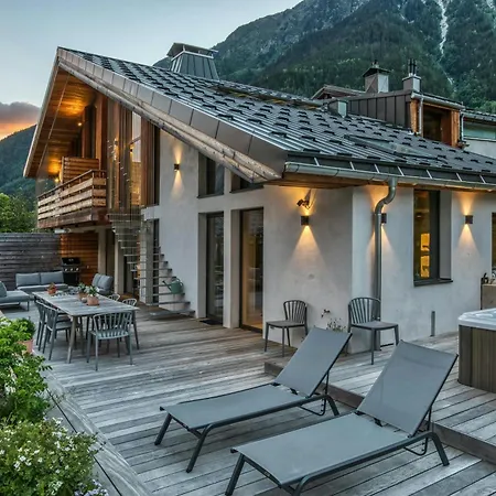 Beautiful With Jacuzzi In Holiday home *