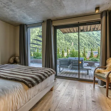 Beautiful With Jacuzzi In Holiday home
